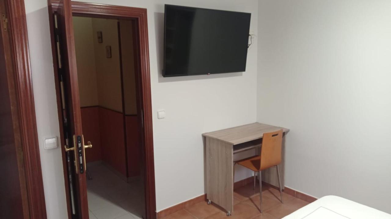 Alojamiento Numancia Pension Burgos Luaran gambar
